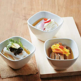 삼색묵냉국