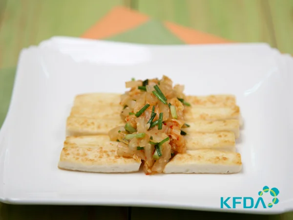 달래두부김치무침